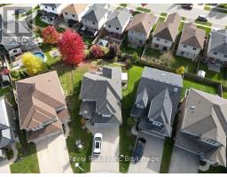 706 FRONTENAC CRESCENT - 3