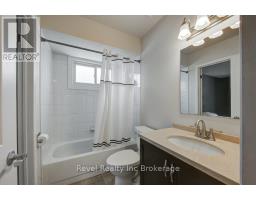 118 CANROBERT STREET - 24