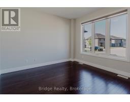 133 BIRDIE COURT E - 5