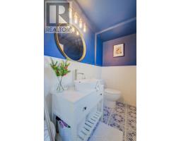 1012A VANIER AVENUE - 11