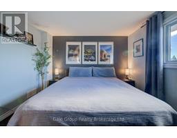 1012A VANIER AVENUE - 18