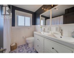 1012A VANIER AVENUE - 20