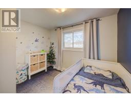 1012A VANIER AVENUE - 23
