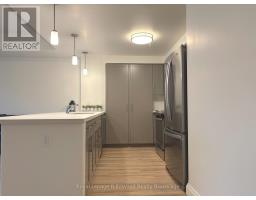 311 - 8 CENTRE STREET - 10