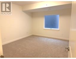 311 - 8 CENTRE STREET - 12