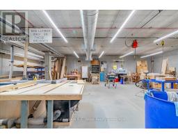 311 - 8 CENTRE STREET - 24