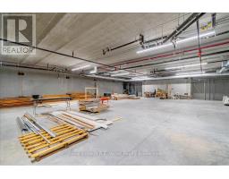 311 - 8 CENTRE STREET - 29