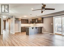 675 ELIZABETH STREET - 22