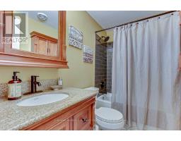 15 - 1 LAMER S COURT - 13