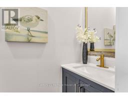 209 VICTORIA STREET - 12