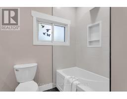 209 VICTORIA STREET - 14