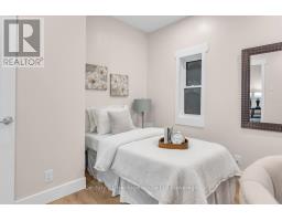 209 VICTORIA STREET - 16