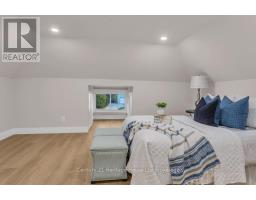 209 VICTORIA STREET - 24