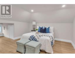 209 VICTORIA STREET - 25