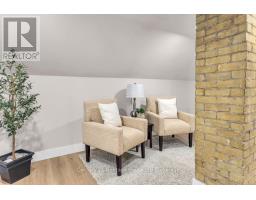 209 VICTORIA STREET - 26