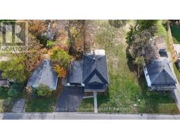 209 VICTORIA STREET - 34