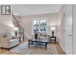 209 VICTORIA STREET - 4