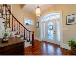 18 MAIN STREET E - 27