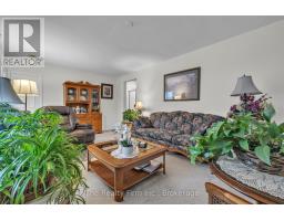 156 VICTORIA STREET N - 11