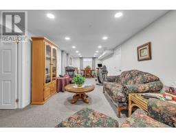 156 VICTORIA STREET N - 21