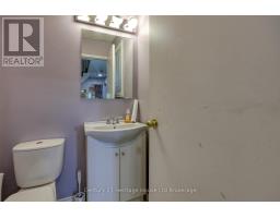 60 CANROBERT STREET - 17