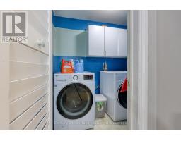 60 CANROBERT STREET - 18