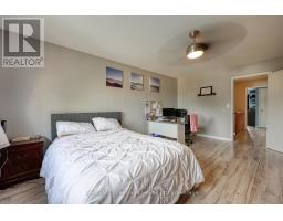 60 CANROBERT STREET - 24