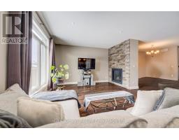 117 JUNO CRESCENT - 11