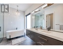 574246 OLD SCHOOL LINE - 24