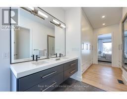 574246 OLD SCHOOL LINE - 26