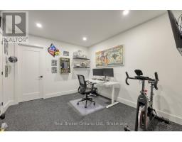 574246 OLD SCHOOL LINE - 32