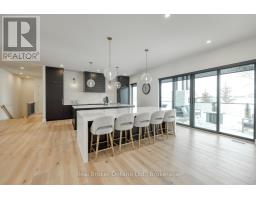 574246 OLD SCHOOL LINE - 9