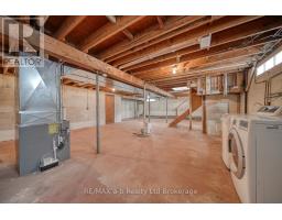 387 WELLINGTON STREET - 39