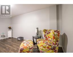 18 ORIOLE CRESCENT - 20