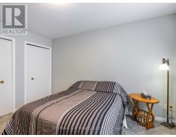 18 ORIOLE CRESCENT - 9