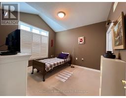 25 - 500 LAKEVIEW DRIVE - 10