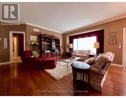 25 - 500 LAKEVIEW DRIVE - 15