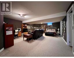 25 - 500 LAKEVIEW DRIVE - 19