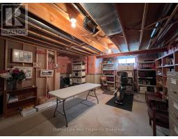 25 - 500 LAKEVIEW DRIVE - 20