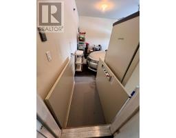 25 - 500 LAKEVIEW DRIVE - 23