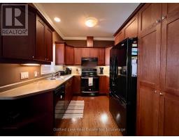 25 - 500 LAKEVIEW DRIVE - 3