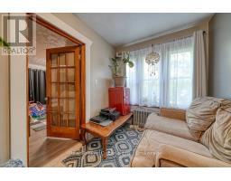 208 VICTORIA STREET - 19