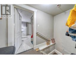 208 VICTORIA STREET - 36