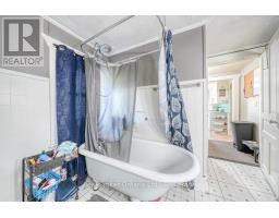 208 VICTORIA STREET - 38