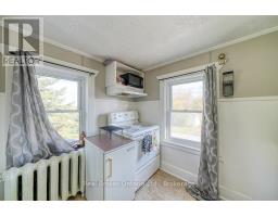 208 VICTORIA STREET - 41