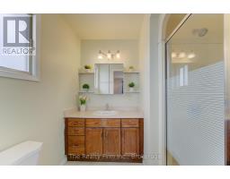 224 BREMBEL COURT - 33