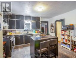 839 DUFFERIN STREET - 2
