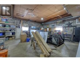 384810 SALFORD ROAD - 40