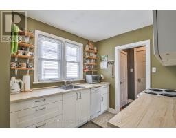 156 CHARLES STREET E - 11