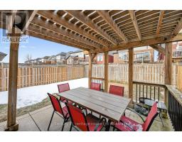 464 CHAMPLAIN AVENUE - 32